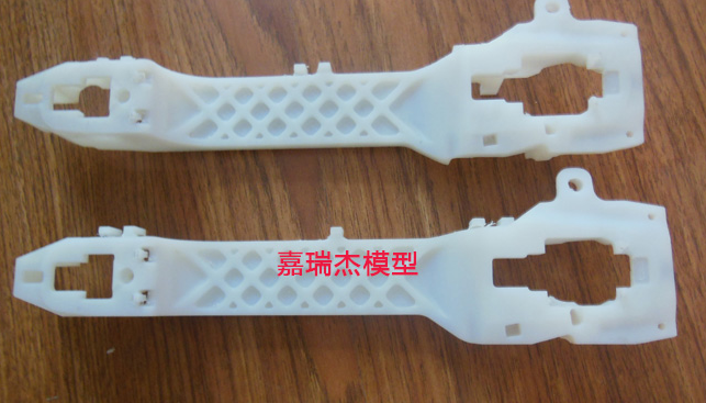 做手板模型時(shí)為什么要噴油呢？